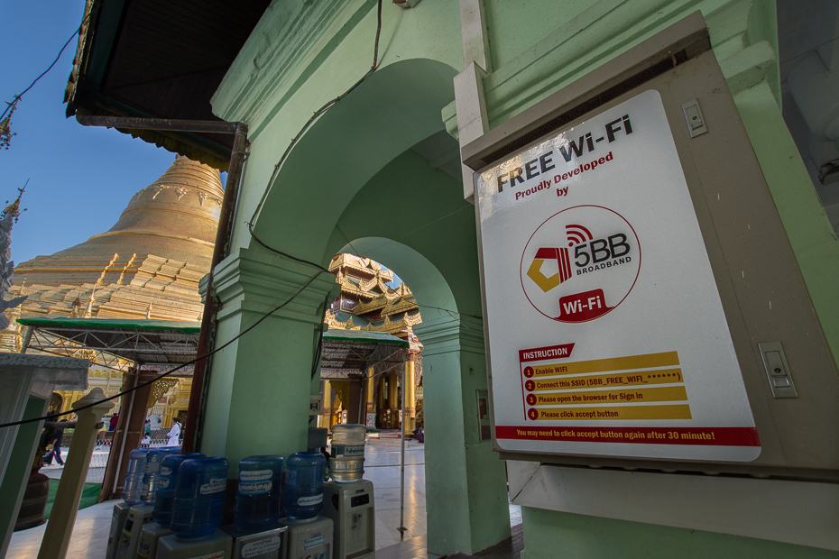  Shwedagon Pagoda Miejsca Nikon D7200 Sigma 10-20mm f/3.5 HSM 0 Myanmar architektura atrakcja turystyczna pojazd budynek