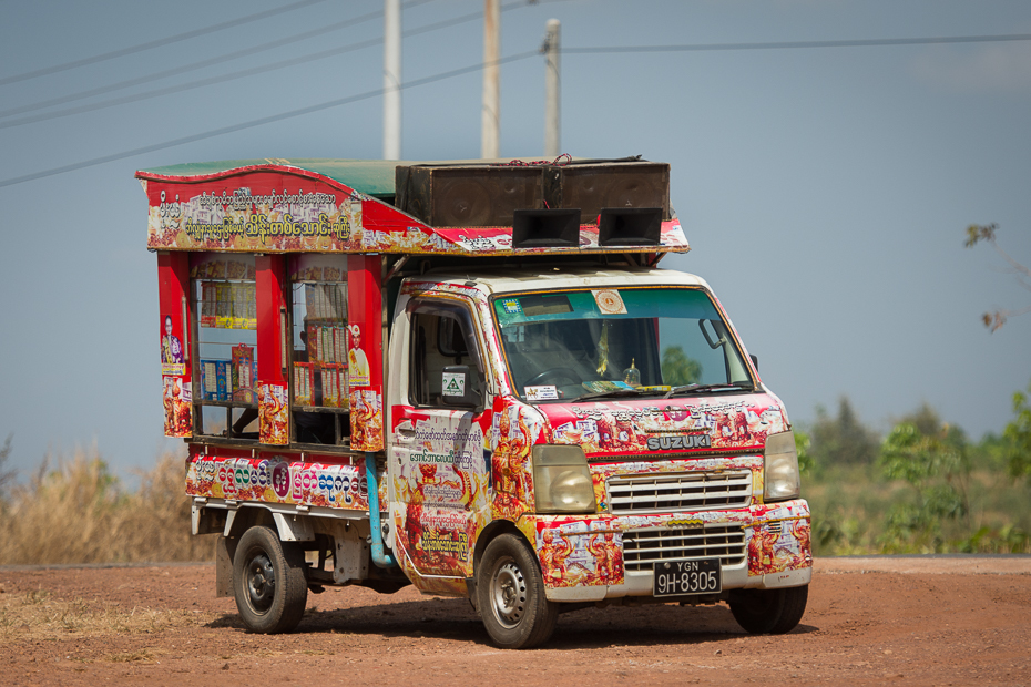  Udekorowany drodze Nikon D7200 AF-S Nikkor 70-200mm f/2.8G 0 Myanmar pojazd samochód pojazd silnikowy transport rodzaj transportu pojazd użytkowy ciężarówka awangarda na zewnątrz samochodu