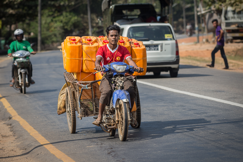  Mistrzowie upakowania drodze Nikon D7200 AF-S Nikkor 70-200mm f/2.8G 0 Myanmar pojazd lądowy pojazd transport Droga samochód rodzaj transportu motocykl ulica pas ruchu rower