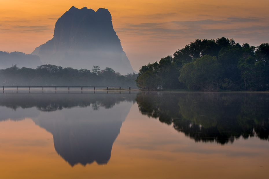  Hpa-an Miejsca Nikon D7100 AF-S Nikkor 70-200mm f/2.8G 0 Myanmar odbicie Natura niebo świt woda spokojna atmosfera wschód słońca ranek jezioro