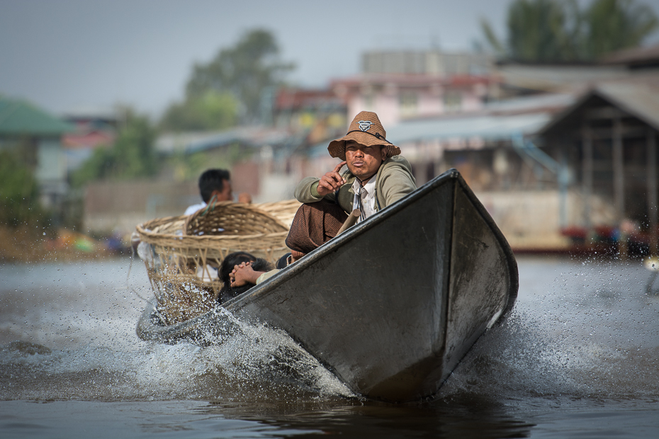  Życie codzienne Jezioro Inle Nikon D7100 AF-S Nikkor 70-200mm f/2.8G 0 Myanmar woda transport wodny żeglarstwo łódź wioślarstwo na wodzie łodzie i sprzęt żeglarski oraz zaopatrzenie rekreacja pojazd