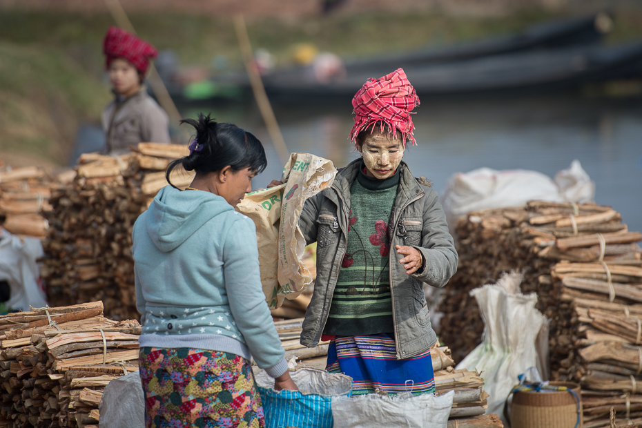  Sprzedaż drewna Jezioro Inle Nikon D7100 AF-S Nikkor 70-200mm f/2.8G 0 Myanmar miejsce publiczne rynek rekreacja