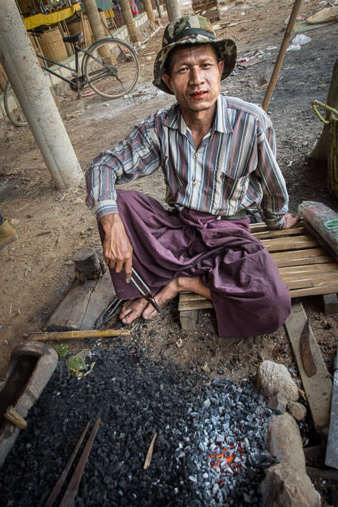  targu Jezioro Inle Nikon D7100 Sigma 10-20mm f/3.5 HSM 0 Myanmar robotnik