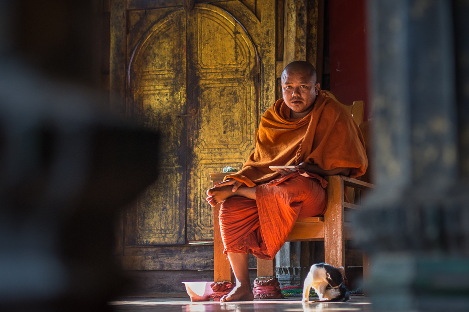  Shwe Yan Pyay Jezioro Inle Nikon D7200 AF-S Nikkor 70-200mm f/2.8G 0 Myanmar mnich świątynia zawód