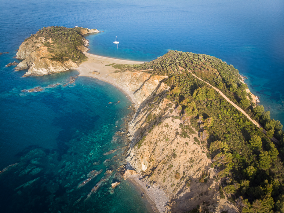  Chalkidiki 0 Grecja Mavic Air morze Fotografia lotnicza Wybrzeże formy przybrzeżne i oceaniczne cypel peleryna fotografia wysepka archipelag