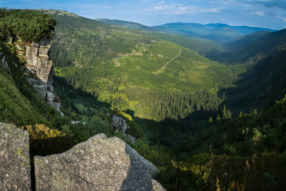  Karkonosze Nikon D7200 AF-S Zoom-Nikkor 17-55mm f/2.8G IF-ED Natura górzyste formy terenu pustynia Góra niebo liść rezerwat przyrody drzewo wzgórze dolina