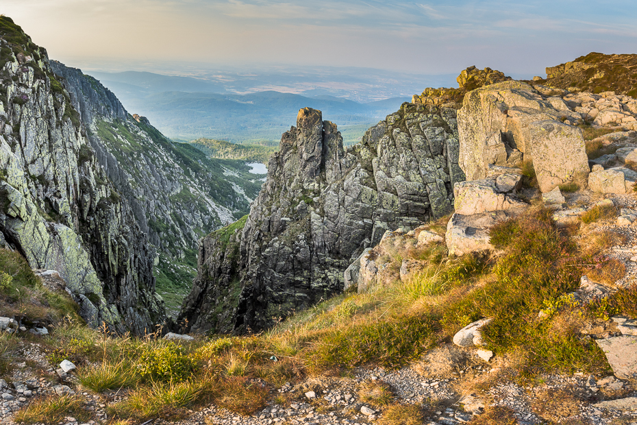  Śnieżne Kotły Karkonosze Nikon D7200 AF-S Zoom-Nikkor 17-55mm f/2.8G IF-ED pustynia Góra górzyste formy terenu skała niebo Park Narodowy Badlands pasmo górskie skarpa drzewo