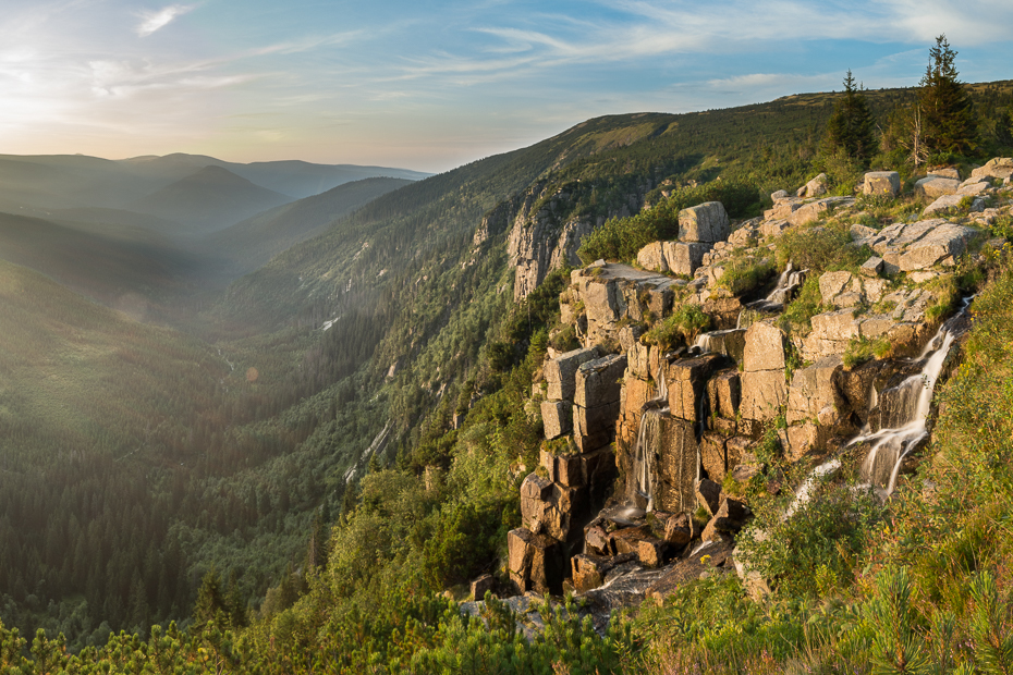  Pancavsky Wodospad Karkonosze Nikon D7200 AF-S Zoom-Nikkor 17-55mm f/2.8G IF-ED Natura górzyste formy terenu pustynia Góra średniogórze niebo drzewo skała wzgórze skarpa