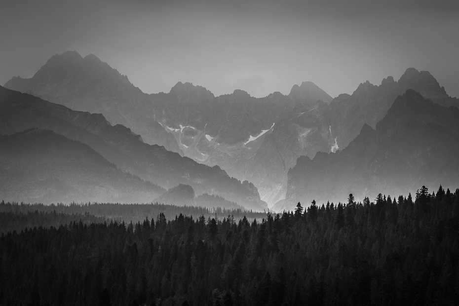  Tatry Nikon D7200 Nikkor AF-S 70-200 f/4.0G górzyste formy terenu niebo Natura czarny i biały Góra pasmo górskie fotografia monochromatyczna pustynia atmosfera zamglenie