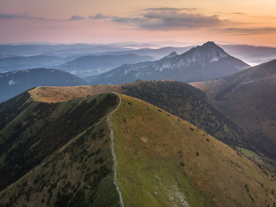  Mała Fatra 0 Mala Mavic Air średniogórze niebo grzbiet górzyste formy terenu Góra wzgórze pustynia spadł Chmura horyzont