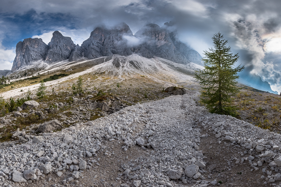  Puez Odle National Park 0 Dolomity Nikon D7200 Sigma 10-20mm f/3.5 HSM Góra górzyste formy terenu pustynia niebo grzbiet pasmo górskie Chmura skała zjawisko geologiczne drzewo