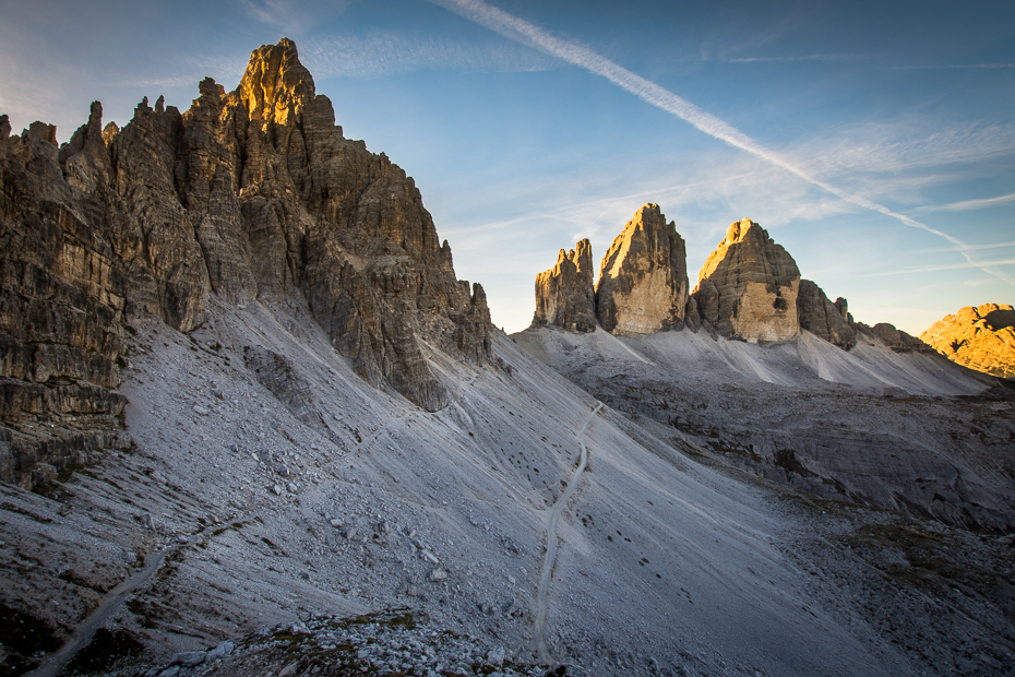  Tre Cime Lavaredo 0 Dolomity Nikon D7200 Sigma 10-20mm f/3.5 HSM górzyste formy terenu niebo Góra pasmo górskie pustynia Badlands skała Alpy teren ranek