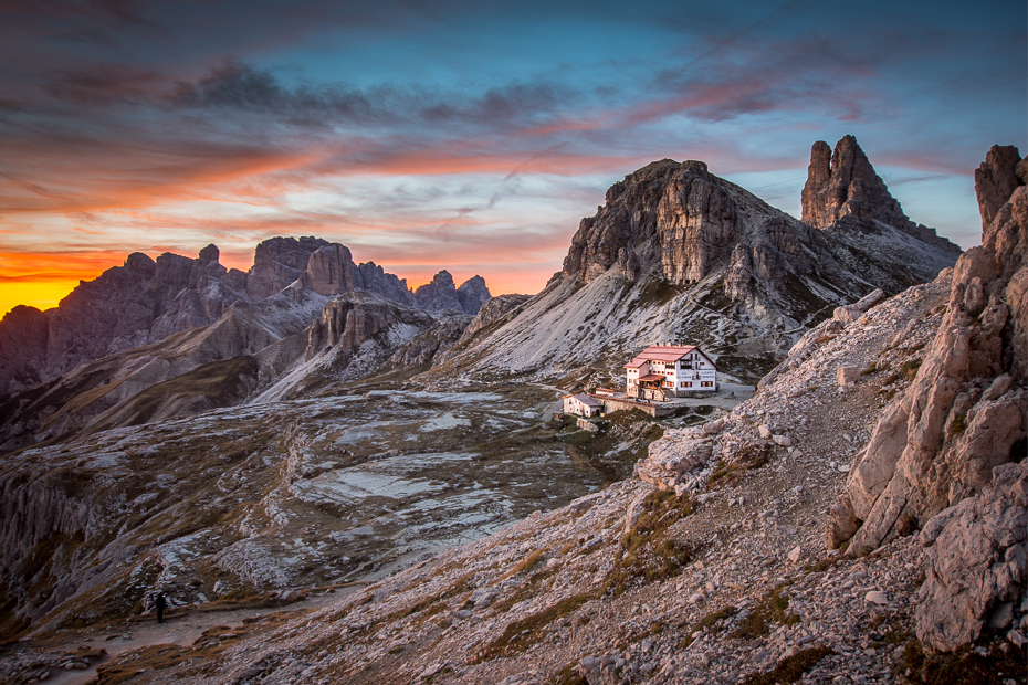  Tre Cime Lavaredo 0 Dolomity Nikon D7200 Sigma 10-20mm f/3.5 HSM Badlands niebo górzyste formy terenu Góra pustynia skała pasmo górskie Park Narodowy Chmura grzbiet