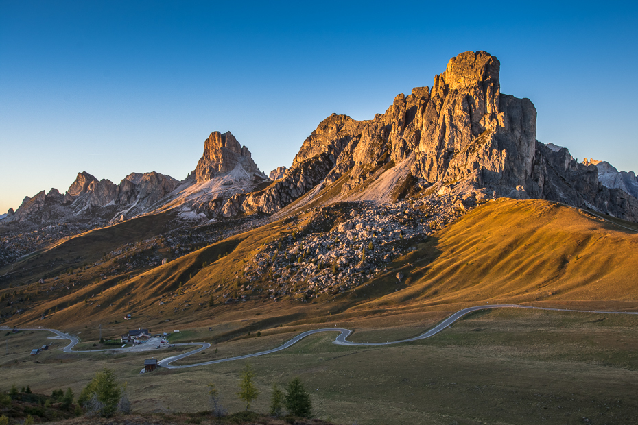  Passo Giau 0 Dolomity Nikon D7200 Sigma 10-20mm f/3.5 HSM górzyste formy terenu Góra niebo pasmo górskie pustynia Badlands grzbiet średniogórze Park Narodowy Alpy