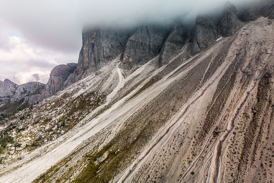  Puez Odle National Park 0 Dolomity Mavic Air górzyste formy terenu Góra pustynia górskie przejście pasmo górskie niebo śnieg zimowy średniogórze grzbiet