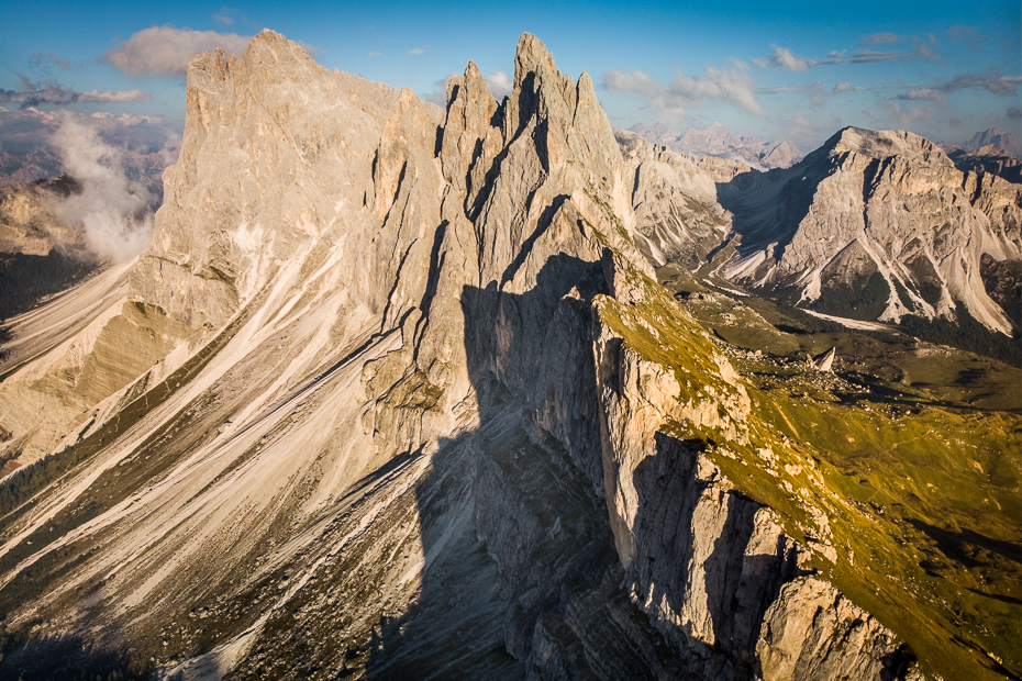  Seceda 0 Dolomity Mavic Air górzyste formy terenu Góra Badlands niebo pustynia pasmo górskie grzbiet grań Park Narodowy skała