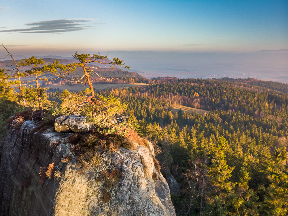  Szczeliniec Wielki 0 Mavic Air Natura pustynia górzyste formy terenu liść drzewo Góra niebo skała Park Narodowy wzgórze