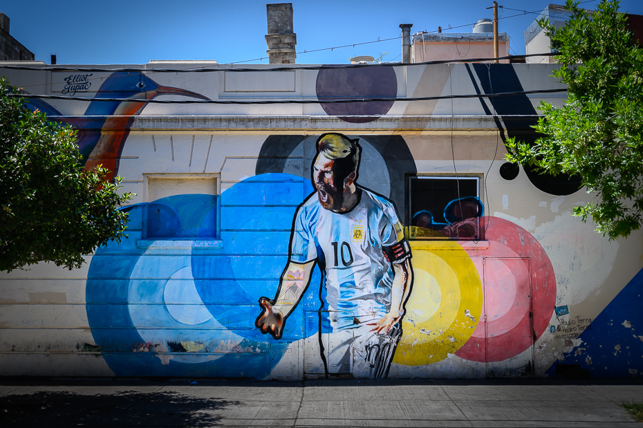  Messi Mural Buenos Aires Nikon Nikkor 24-70mm f/4 0 Patagonia niebieski Ściana Sztuka uliczna fresk sztuka graffiti architektura ulica fasada obszar miejski