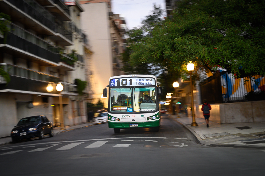  Buenos Aires Nikon Nikkor 24-70mm f/4 0 Patagonia transport rodzaj transportu pojazd silnikowy autobus pojazd pas ruchu Zielony obszar Metropolitalny obszar miejski transport publiczny