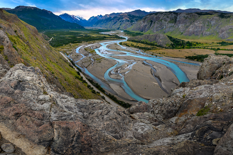  Patagonia Argentyna Nikon Nikkor 24-70mm f/4 0 górzyste formy terenu Góra górskie przejście pasmo górskie średniogórze rzeka pustynia zjawisko geologiczne spadł zasoby wodne