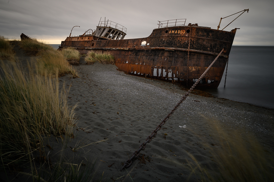  S/S Amadeo San Gregorio Chile Nikon Nikkor 24-70mm f/4 0 Patagonia Wrak statku pojazd statek łódź niebo woda jednostki pływające morze Betonowy statek Wybrzeże