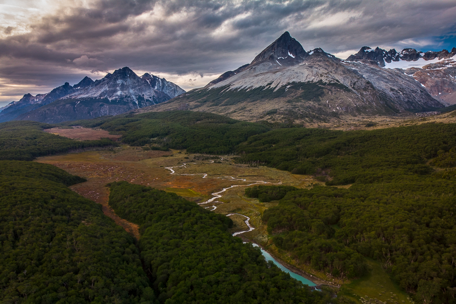  Tierra del Fuego Argentyna Mavic Air 0 Patagonia górzyste formy terenu Góra średniogórze Naturalny krajobraz Natura pasmo górskie pustynia wzgórze grzbiet niebo