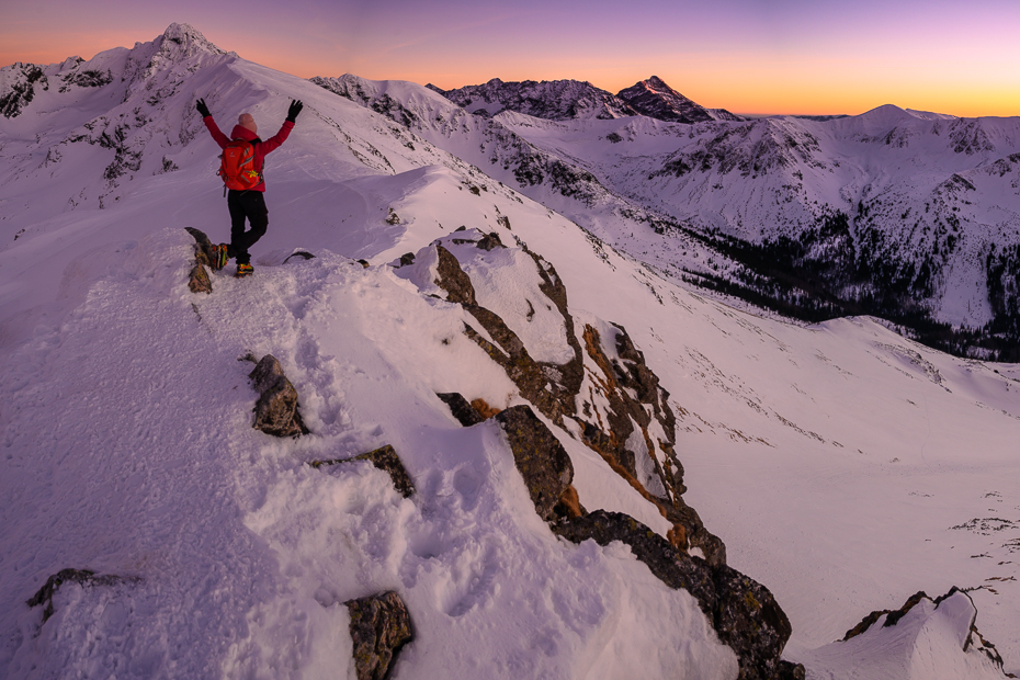  Tatry Nikon Nikkor 24-70mm f/4 górzyste formy terenu śnieg Góra Góral zjawisko geologiczne lodowaty kształt terenu grzbiet zimowy alpinizm pasmo górskie