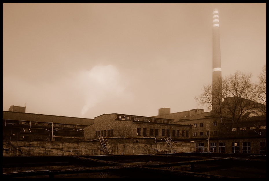  Celwiskoza Architektura Nikon D200 AF-S Zoom-Nikkor 18-70mm f/3.5-4.5G IF-ED niebo Chmura atmosfera architektura obszar miejski ranek zjawisko wieczór palić zjawisko meteorologiczne