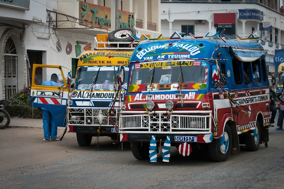  Autobusy Saint Louis Senegal Nikon D300 AF-S Nikkor 70-200mm f/2.8G Budapeszt Bamako 0 pojazd silnikowy pojazd samochód transport rodzaj transportu ciężarówka pojazd użytkowy ulica na zewnątrz samochodu aparat strażacki