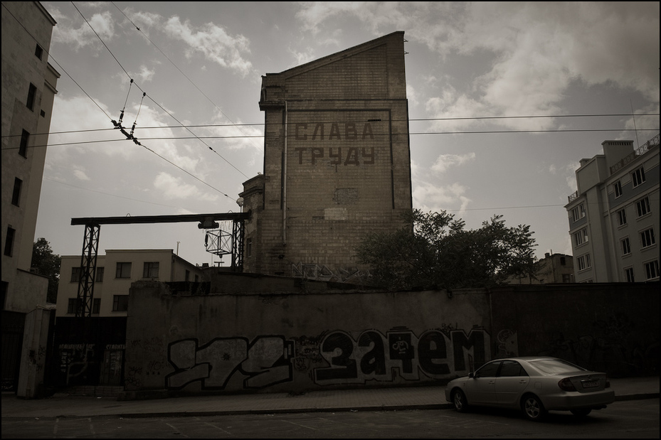  Sława trudu Ukraina, Odessa 0 Nikon D300 AF-S Zoom-Nikkor 17-55mm f/2.8G IF-ED obszar miejski punkt orientacyjny budynek Ściana infrastruktura niebo miasto architektura Miasto obszar Metropolitalny