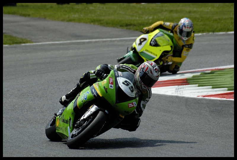  #55 Monza Superbike monza superbike corona extra shark Nikon D70 Sigma APO 70-300mm f/4-5.6 Macro Sport Grand Prix wyścigi motocyklowe wyścigi tor wyścigowy wyścigi drogowe wyścig motocyklowy miejsce sportowe Wyścigi superbike motocykli kask Sporty motorowe