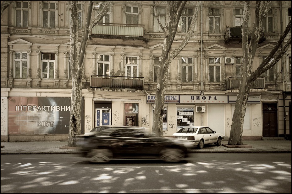  Widok uliczny Ukraina, Odessa 0 Nikon D300 AF-S Zoom-Nikkor 17-55mm f/2.8G IF-ED miasto sąsiedztwo obszar miejski infrastruktura ulica budynek Droga architektura okno Miasto