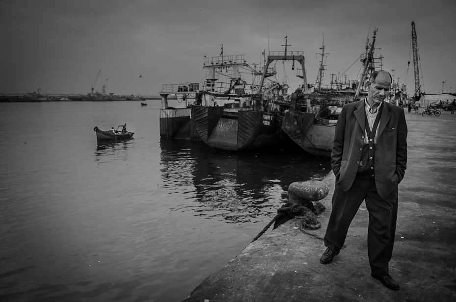  przystani Port Agadir Nikon D7000 AF-S Zoom-Nikkor 17-55mm f/2.8G IF-ED Maroko 0 woda czarny i biały morze fotografia monochromatyczna niebo fotografia monochromia odbicie ocean okręt wojenny