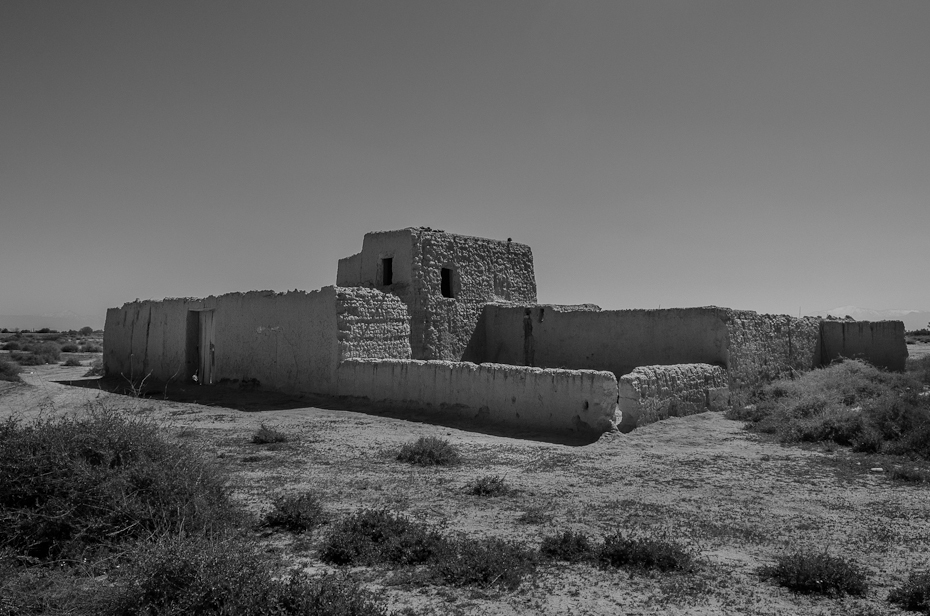  Przedmieścia Marrakesz Nikon D7000 AF-S Zoom-Nikkor 17-55mm f/2.8G IF-ED Maroko 0 czarny i biały niebo fotografia monochromatyczna architektura fotografia monochromia krajobraz Chmura