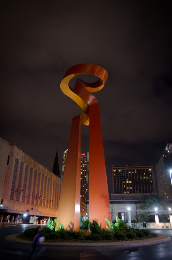  San Antonio Polyesternight Nikon D7000 AF-S Zoom-Nikkor 17-55mm f/2.8G IF-ED Texas 0 punkt orientacyjny wieża noc architektura lekki niebo oświetlenie pomnik atrakcja turystyczna metropolia