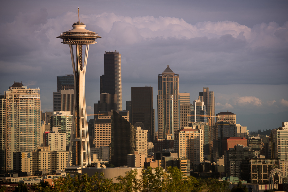  Space needle 0 Seattle nikon d750 Nikon AF-S Nikkor 70-200mm f/2.8G sylwetka na tle nieba Miasto cityscape obszar Metropolitalny obszar miejski drapacz chmur niebo metropolia punkt orientacyjny dzień