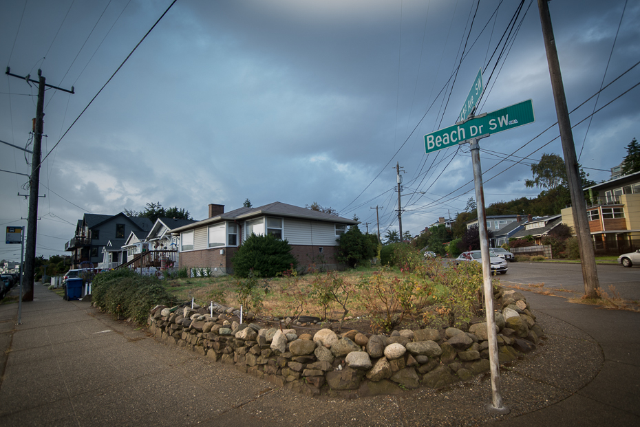  Beach Drive 0 Seattle nikon d750 Sigma 15-30mm f/3.5-4.5 Aspherical niebo Droga dzielnica miasto Chmura sąsiedztwo dom drzewo przedmieście ulica