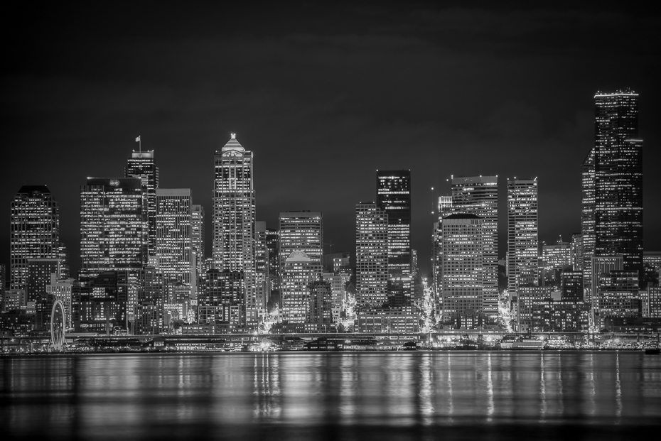  Downtown 0 Seattle nikon d750 Nikon AF-S Nikkor 70-200mm f/2.8G cityscape sylwetka na tle nieba metropolia odbicie Miasto obszar Metropolitalny czarny i biały punkt orientacyjny fotografia monochromatyczna drapacz chmur