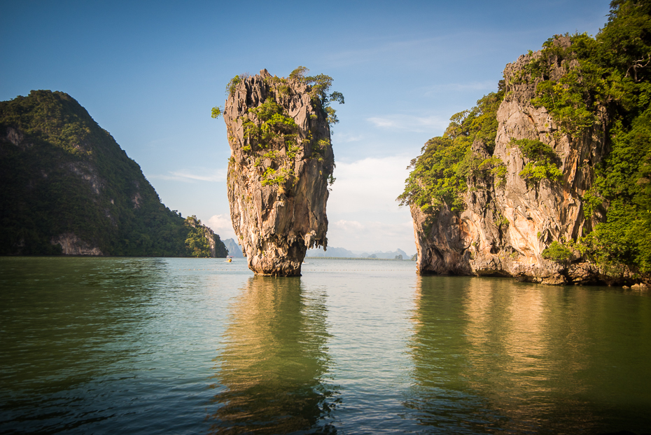  Phang Nga Bay Pocztówka nikon d750 Nikon AF-S Nikkor 70-200mm f/2.8G Tajlandia 0 Natura woda skała wegetacja niebo cypel Wybrzeże Klif odbicie morze