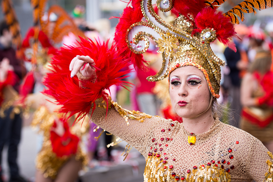  Tancerka Karnawał Nikon D7200 AF-S Nikkor 70-200mm f/2.8G Teneryfa 0 karnawał samba festiwal tradycja zdarzenie świątynia dziewczyna uśmiech święto kwiat