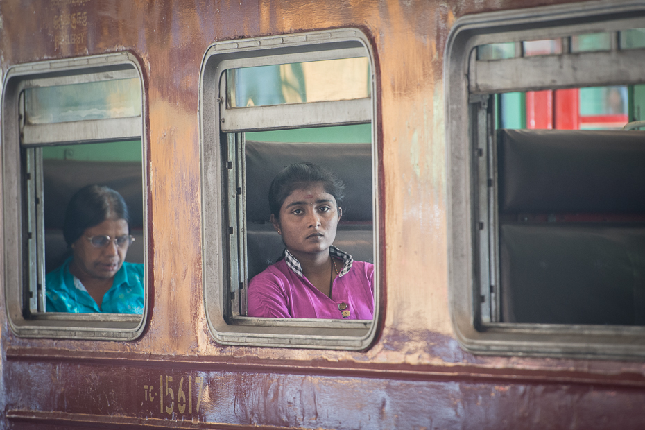  pociągu Street Nikon D7200 AF-S Nikkor 70-200mm f/2.8G Sri Lanka 0 migawka okno drzwi dom pojazd