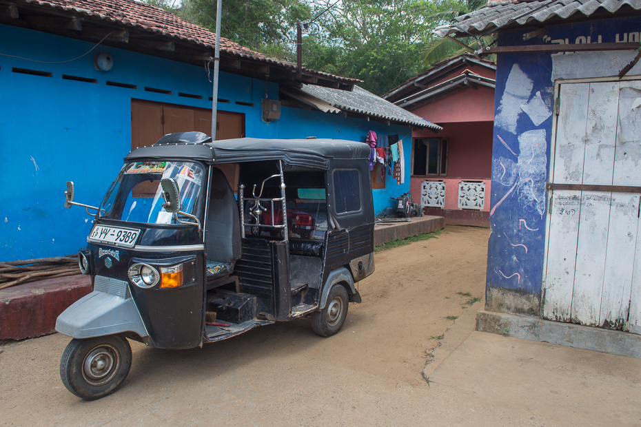  Tuk tuk Street Nikon D7200 AF-S Zoom-Nikkor 17-55mm f/2.8G IF-ED Sri Lanka 0 pojazd silnikowy pojazd transport riksza rodzaj transportu skuter samochód pojazd użytkowy awangarda lekki pojazd komercyjny