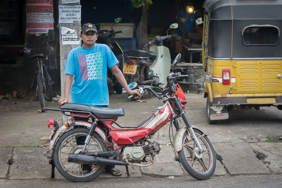  Skuter Street Nikon D7200 AF-S Nikkor 70-200mm f/2.8G Sri Lanka 0 pojazd lądowy pojazd silnikowy motocykl pojazd samochód rodzaj transportu transport ulica motorower motocykli