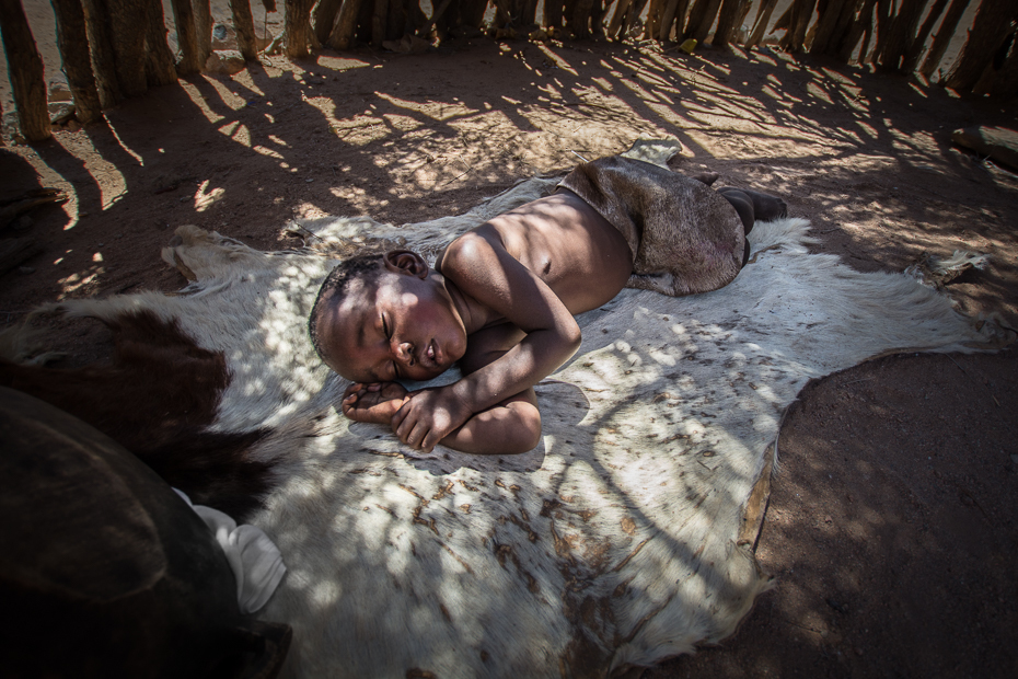  Damara Street Nikon D7100 Sigma 10-20mm f/3.5 HSM Namibia 0 woda dziewczyna skała ciemność funkcja wody drzewo zabawa