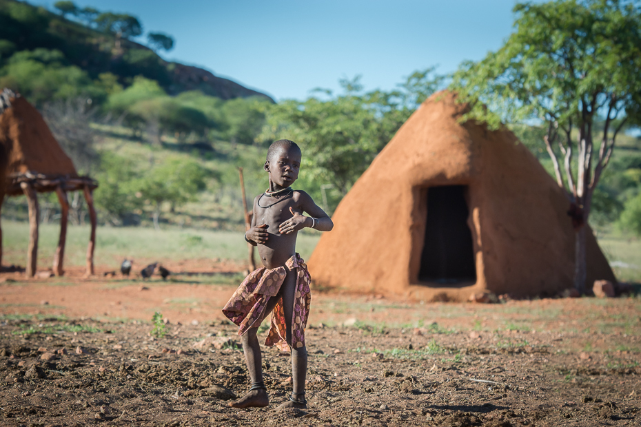  Wioska Himba Nikon D7100 AF-S Nikkor 70-200mm f/2.8G Namibia 0 gleba obszar wiejski drzewo plemię wioska Chata ecoregion krajobraz trawa piasek