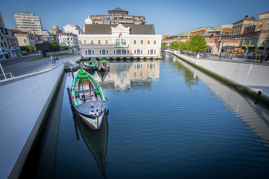  Łodzie Aveiro Nikon D7200 Sigma 10-20mm f/3.5 HSM Portugalia 0 arteria wodna woda odbicie transport wodny kanał żeglarstwo rzeka łódź niebo