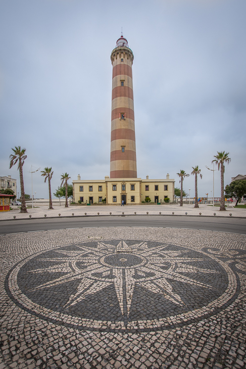  Latarnia morska Costa Nova Nikon D7200 Sigma 10-20mm f/3.5 HSM Portugalia 0 punkt orientacyjny wieża niebo pomnik rynek miejski dzień turystyka budynek