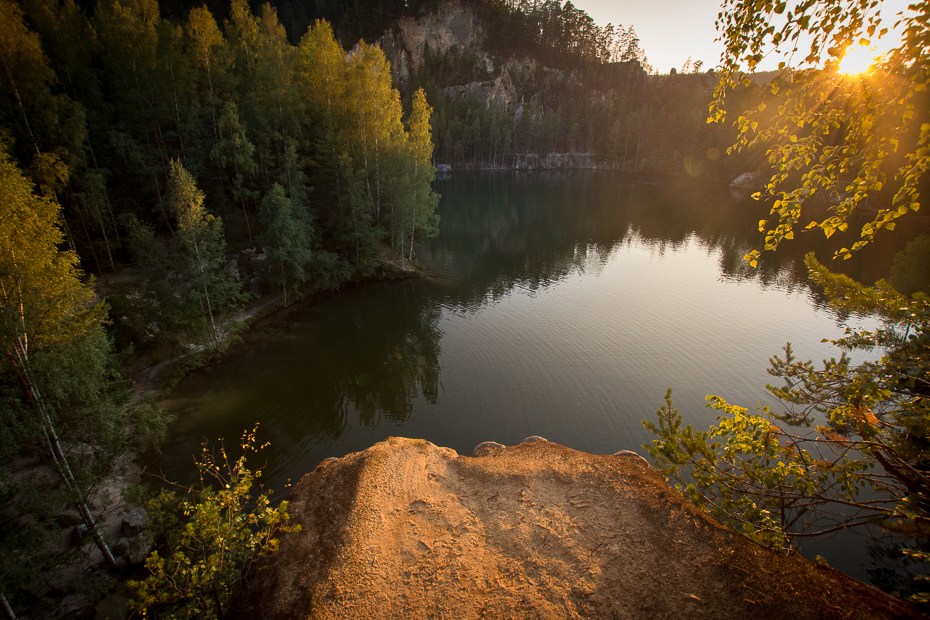  Zalany kamieniołom 0 Adrszpaskie skały Nikon D7200 Sigma 10-20mm f/3.5 HSM odbicie Natura woda żółty pustynia liść jezioro Bank drzewo ranek