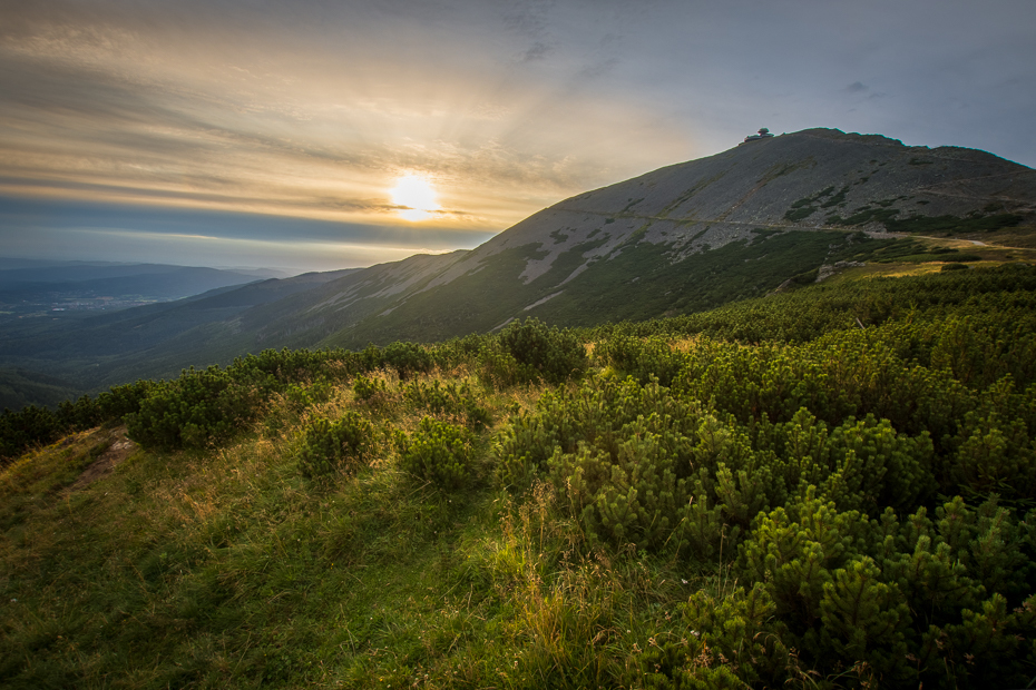  Karkonosze Śnieżka Nikon D7200 Sigma 10-20mm f/3.5 HSM średniogórze niebo Natura pustynia górzyste formy terenu wzgórze Góra grzbiet zamontuj scenerię ranek