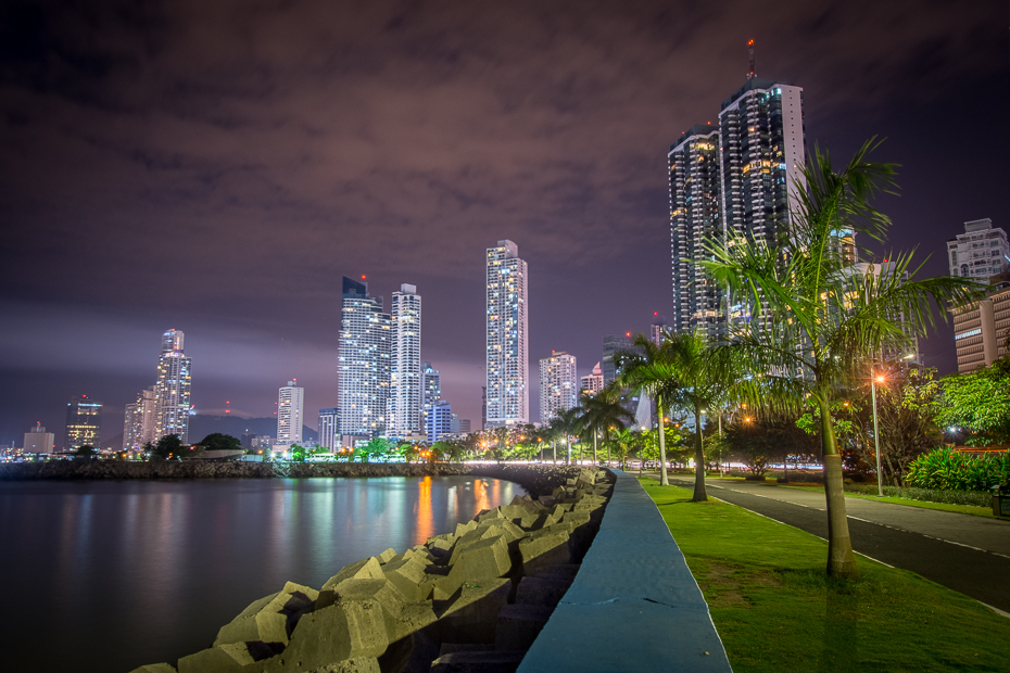  Panama City Nikon D7200 Sigma 10-20mm f/3.5 HSM 0 cityscape obszar Metropolitalny odbicie Miasto sylwetka na tle nieba drapacz chmur obszar miejski metropolia punkt orientacyjny noc